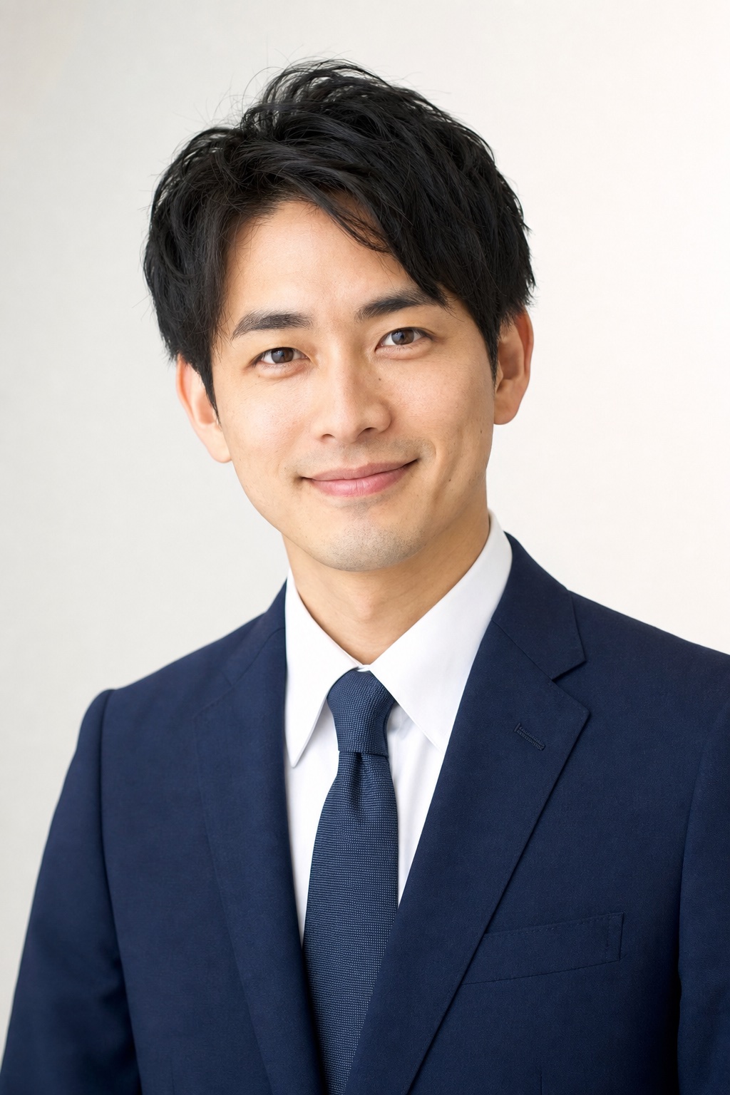 婚活写真の男性作例(スーツ)