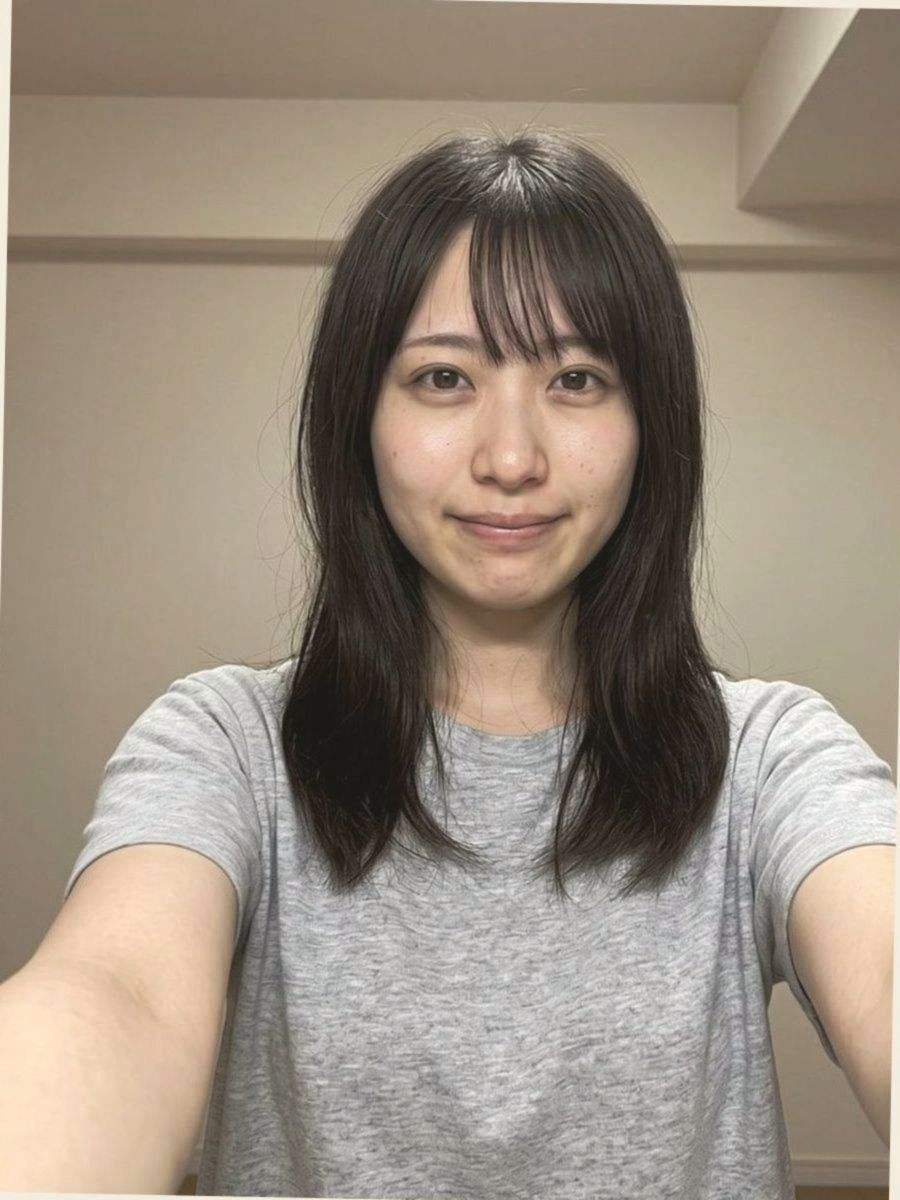 宣材写真の制作例（ビフォー・スマホ自撮り）